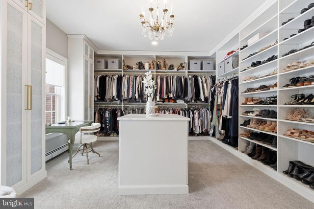 7 WOODLAND RD, Newtown, PA 18940