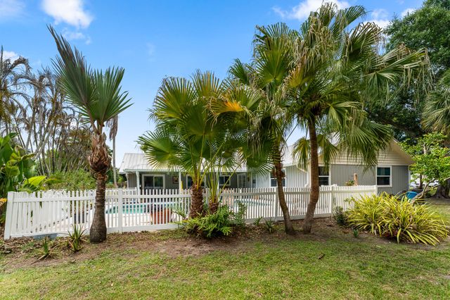 1653 SW 85th Terrace, Stuart, FL 34997