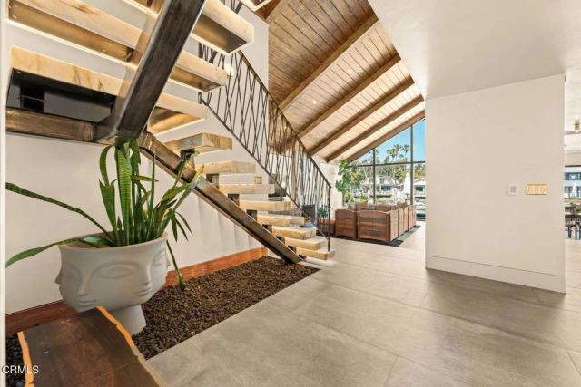 2832 Sailor Avenue, Ventura, CA 93001