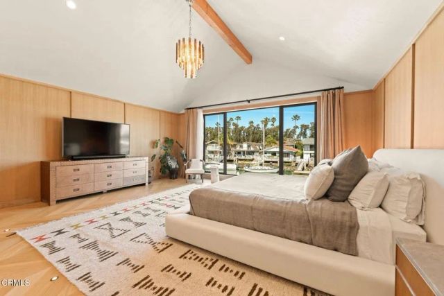2832 Sailor Avenue, Ventura, CA 93001