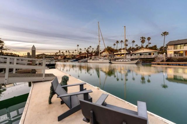 2832 Sailor Avenue, Ventura, CA 93001