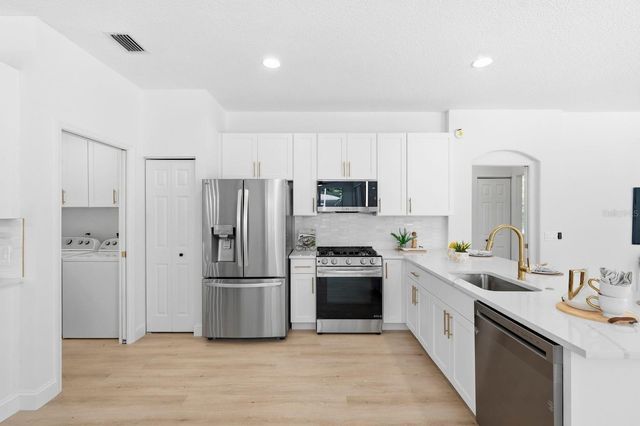 11701 WINDING WOODS WAY, Lakewood Ranch, FL 34202