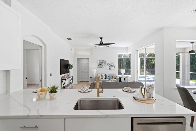 11701 WINDING WOODS WAY, Lakewood Ranch, FL 34202