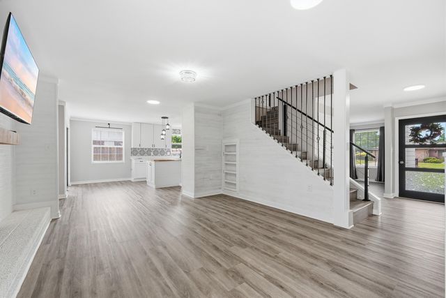 25 Lake Lorraine Circle, Shalimar, FL 32579