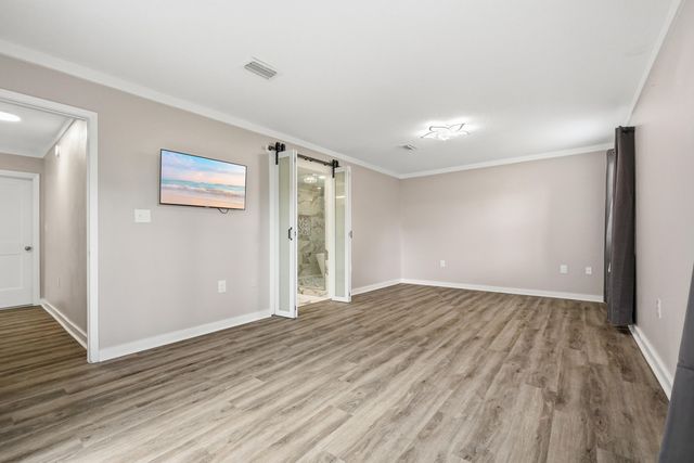 25 Lake Lorraine Circle, Shalimar, FL 32579