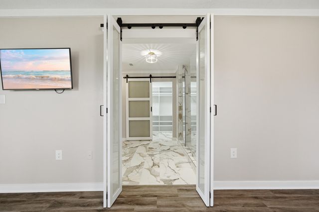 25 Lake Lorraine Circle, Shalimar, FL 32579
