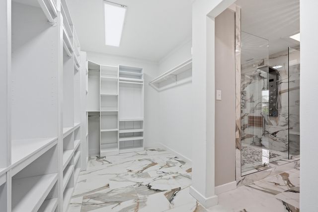 25 Lake Lorraine Circle, Shalimar, FL 32579