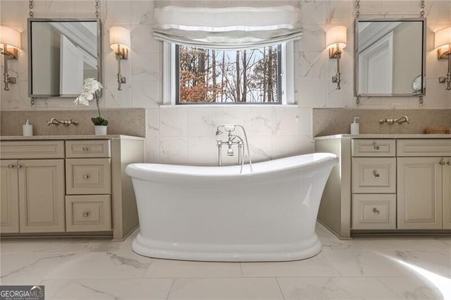 5030 Forest Circle, Milton, GA 30004