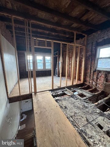 5951 KEMBLE AVE, Philadelphia, PA 19138