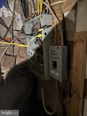 5951 KEMBLE AVE, Philadelphia, PA 19138