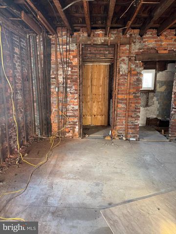 5951 KEMBLE AVE, Philadelphia, PA 19138