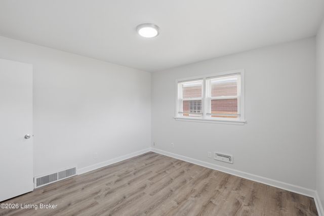 2236 Deveron Dr, Louisville, KY 40216