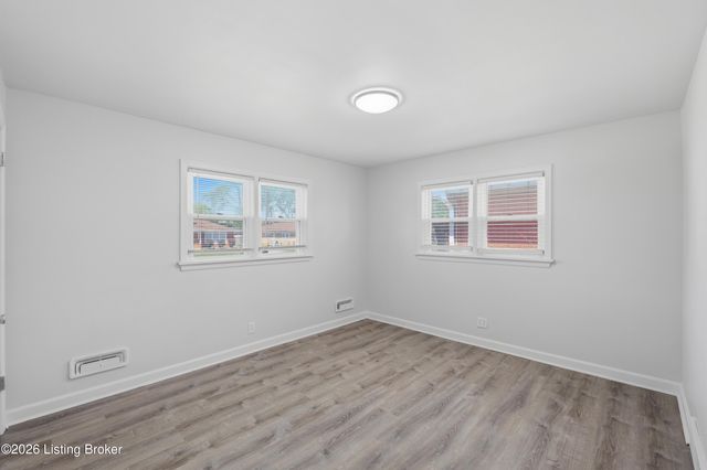 2236 Deveron Dr, Louisville, KY 40216