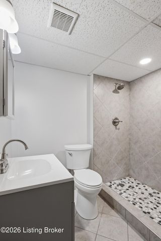 2236 Deveron Dr, Louisville, KY 40216