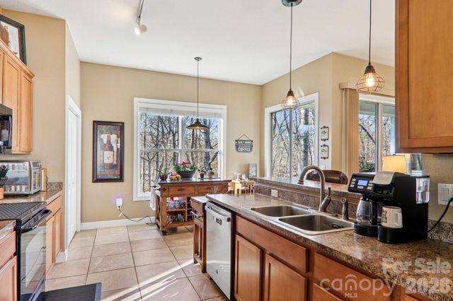 59 Eagle Chase Lane, Etowah, NC 28729