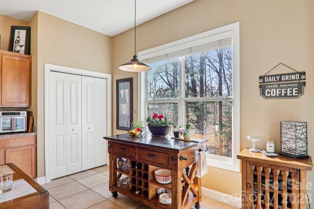 59 Eagle Chase Lane, Etowah, NC 28729