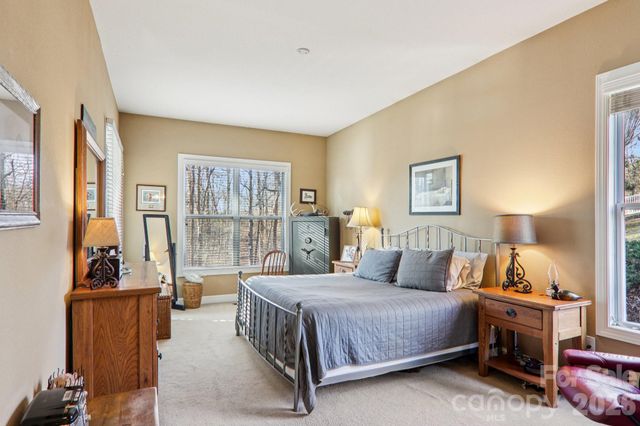 59 Eagle Chase Lane, Etowah, NC 28729