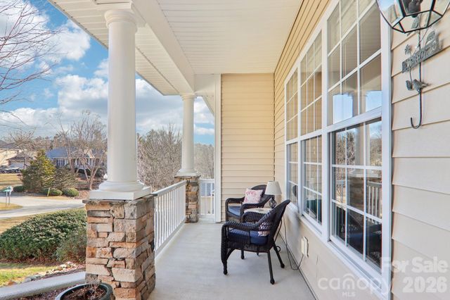 59 Eagle Chase Lane, Etowah, NC 28729