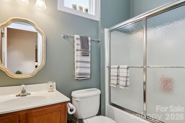 59 Eagle Chase Lane, Etowah, NC 28729