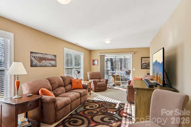 59 Eagle Chase Lane, Etowah, NC 28729