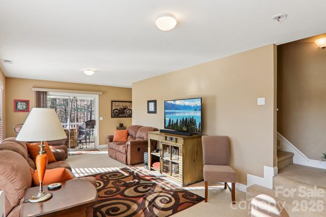 59 Eagle Chase Lane, Etowah, NC 28729