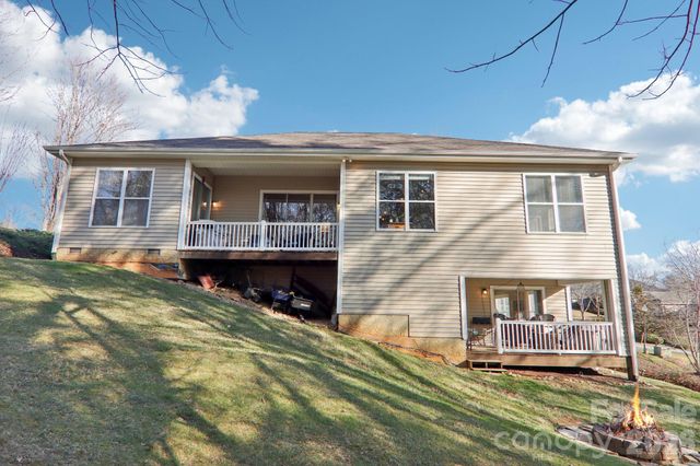 59 Eagle Chase Lane, Etowah, NC 28729
