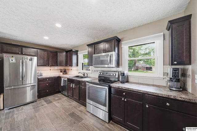 700 S 50th Street, Lincoln, NE 68510
