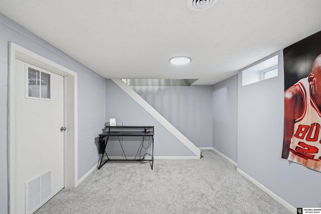 700 S 50th Street, Lincoln, NE 68510