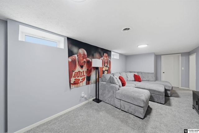700 S 50th Street, Lincoln, NE 68510