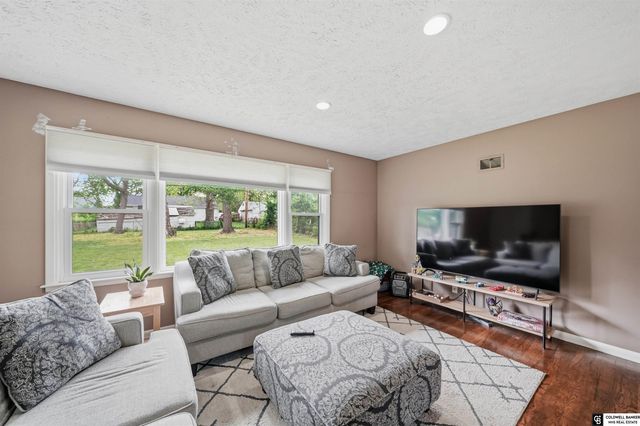700 S 50th Street, Lincoln, NE 68510