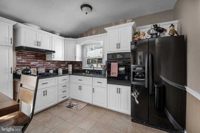 230 MARION AVE, Westville, NJ 08093