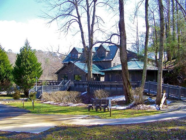 45 First Street, Ellijay, GA 30540