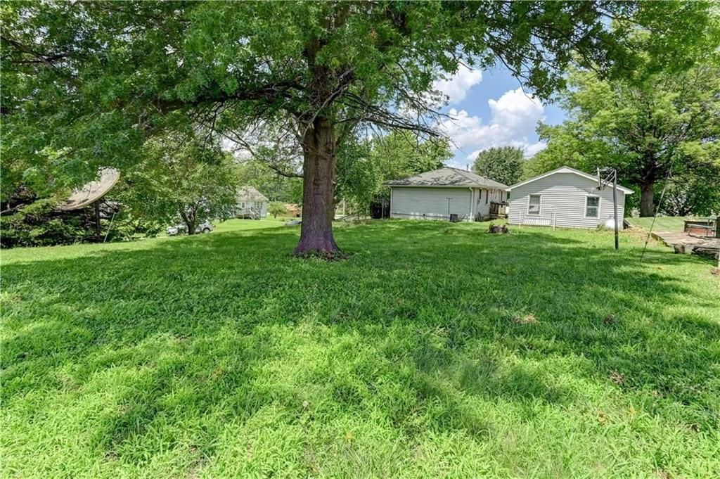 111 N Woodward Street, Easton, MO 64443