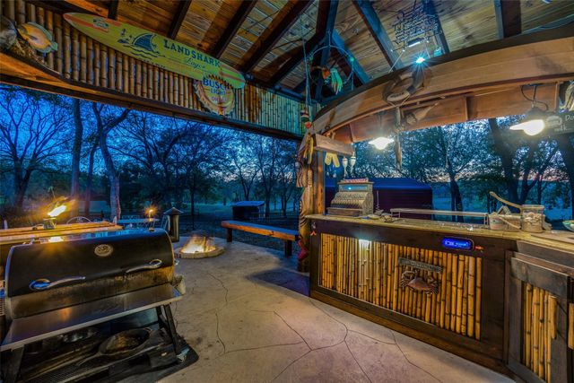 4939 Rose Hill Road, Whitewright, TX 75491