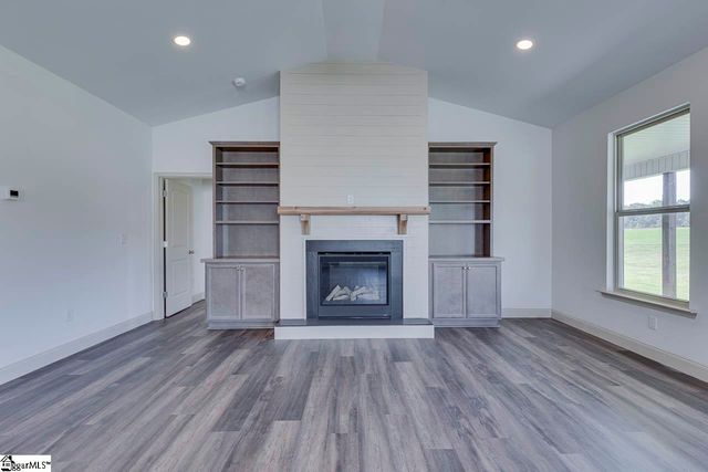 106 Old Glory Court, Pickens, SC 29671