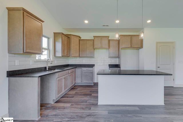 106 Old Glory Court, Pickens, SC 29671