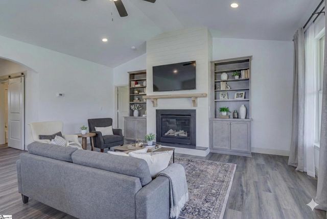 106 Old Glory Court, Pickens, SC 29671