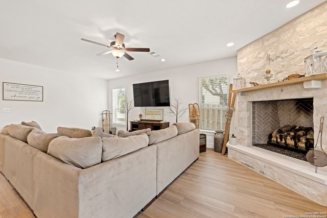 139 Stone Canyon, Fredericksburg, TX 78624