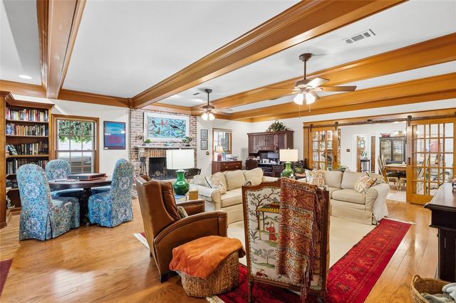 1904 S HESPERIDES STREET, Tampa, FL 33629