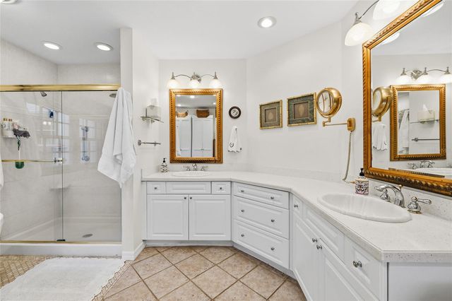 1904 S HESPERIDES STREET, Tampa, FL 33629