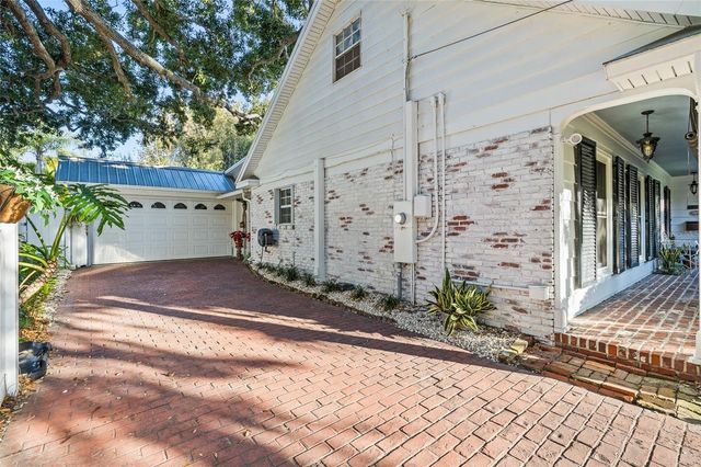 1904 S HESPERIDES STREET, Tampa, FL 33629