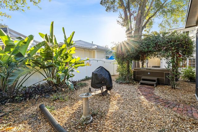 1904 S HESPERIDES STREET, Tampa, FL 33629