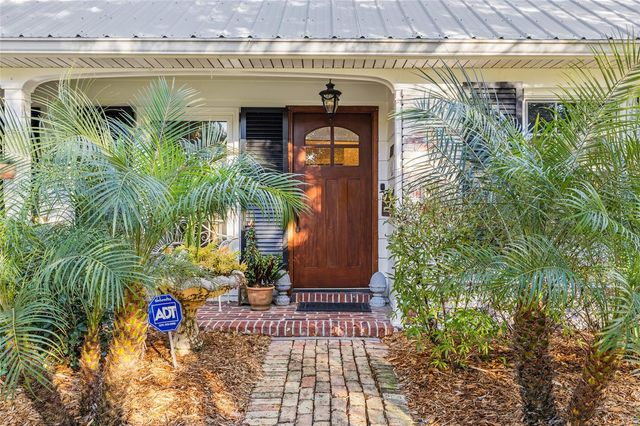 1904 S HESPERIDES STREET, Tampa, FL 33629