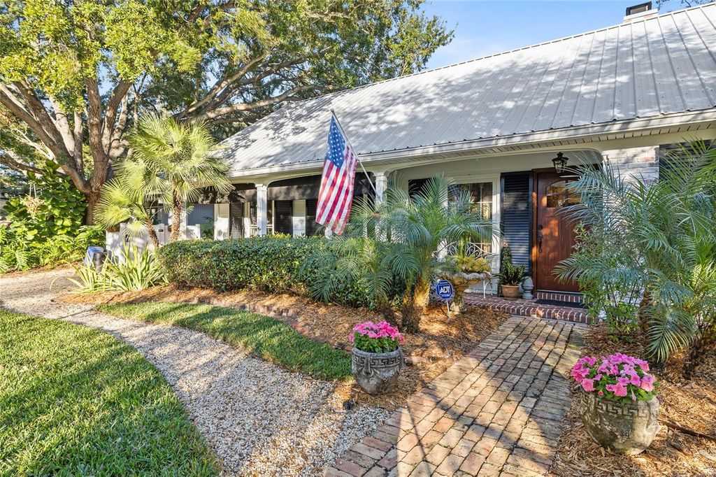 1904 S HESPERIDES STREET, Tampa, FL 33629