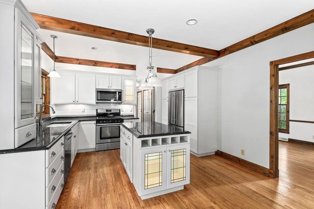 1706 Boulder COURT, Waukesha, WI 53189
