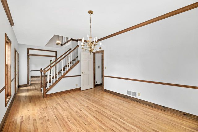 1706 Boulder COURT, Waukesha, WI 53189