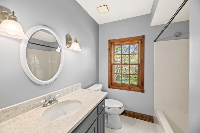 1706 Boulder COURT, Waukesha, WI 53189