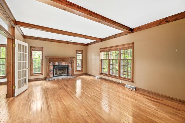 1706 Boulder COURT, Waukesha, WI 53189