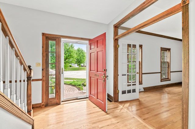 1706 Boulder COURT, Waukesha, WI 53189