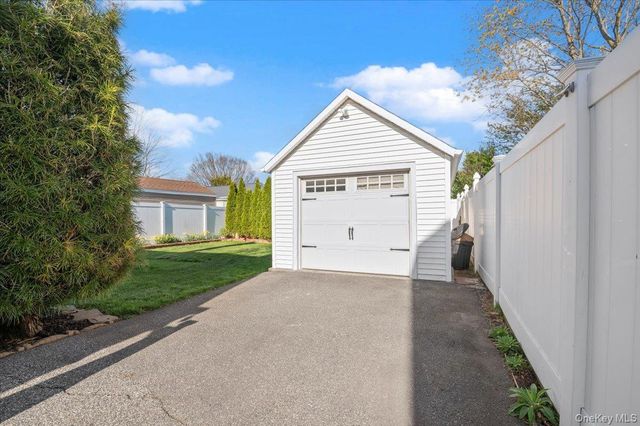 13 Spruce Street, Hicksville, NY 11801